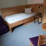 Gaestehaus Wallner Πανσιόν 3*